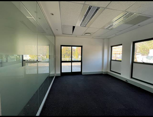 228M² OFFICE TO LET IN RIVONIA